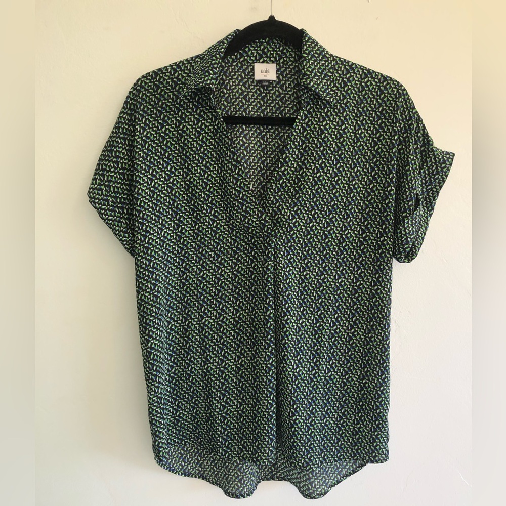 Cabi Blouse Women's Size XS Short Sleeve Collared Multicolor Green Design